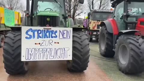 Austrian Truckers and Farmers Against Vaccine Mandates and Total Government Control in Linz