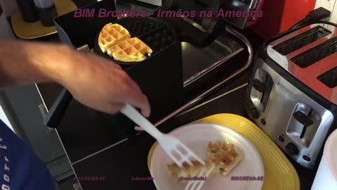 Veja Como Fazer Waffles + Florida + Estados Unidos + USA + EUA