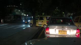 En vídeo: Taxista comete infracción en el sector de Cabecera
