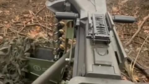 Ukrainian Mk19 GMG crew film themselves and the view from their firing position.