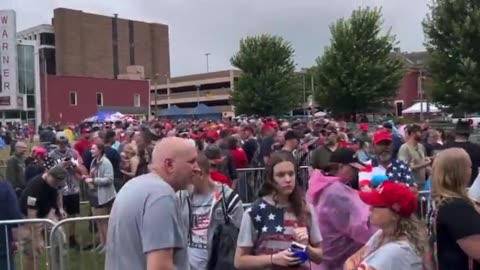 Look at the Crowd in front of the big arena in Erie, Pennsylvania