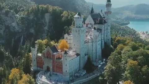 The castle standing on the high ground in the deep forest is beautiful no matter how you look at it