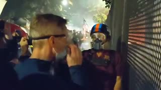 Portland mayor heads to courthouse, gets ridiculed by protesters, tear gassed by feds