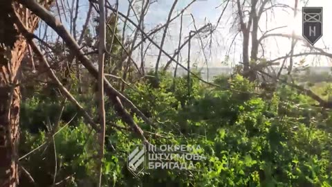 Ukrainian Soldiers Storming Russin Trenches Under Intense Fire