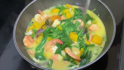 Shrimp with coconut milk, squash,spinach.