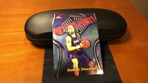 1997-98 Topps Chrome Season’s Best #5 Damon Stoudamire Pressure Points, STILL TURNING GREEN!!!