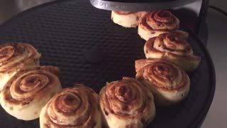 Quick Tube Cinnamon Rolls Baked On Pizza Oven