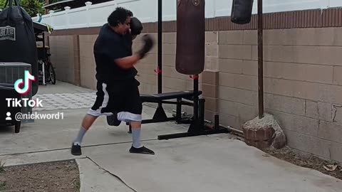 Old School Leather Punching Bag Workout Part 23. Light Boxing Work!