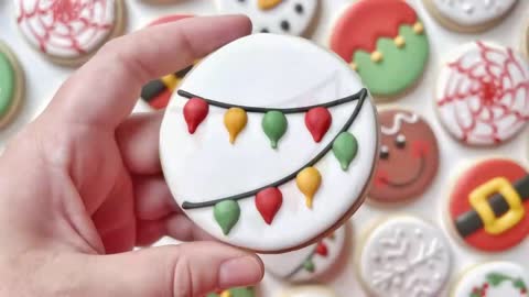 10 EASY CIRCLE CHRISTMAS COOKIES _ Santa, Snowman, Rudolf, Tree, Snowflake, Wreath, Elf, Gingerbread