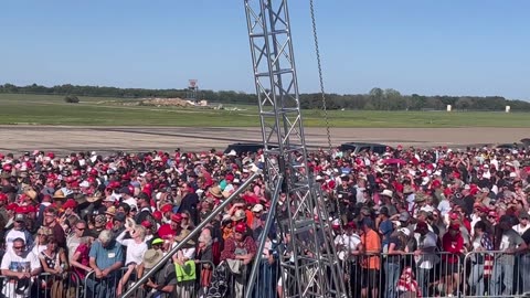 Thousands Show Up in Waco For Trump's First Campaign Rally