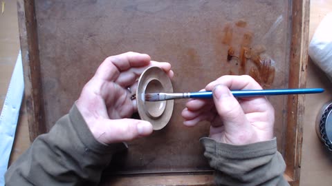 Traditional, lacquer based kintsugi, step 2, first hardening lacquer with a Japanese made lacquer