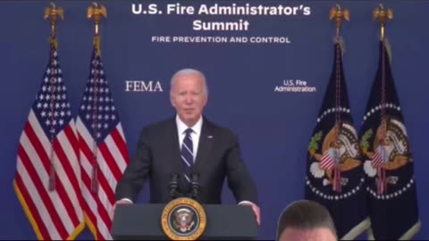 Biden struggles with teleprompter… again?