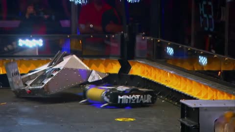 Blacksmith vs. Minotaur - BattleBots