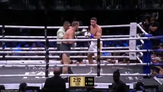 Tommy Fury Beats Jake Paul In Underwhelming Boxing Match