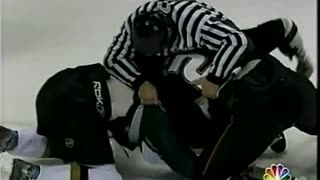 Chris Pronger (Ducks) Fights Krys Barch (Stars)