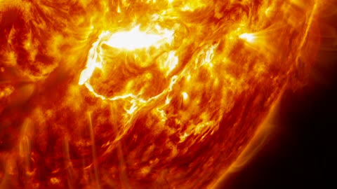 Holiday Lights On the Sun: NASA's Festive Solar Spectacle 🌞✨