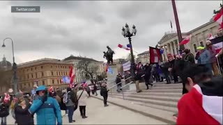 In the center of Vienna - a mass rally against the supply of weapons to Kiev