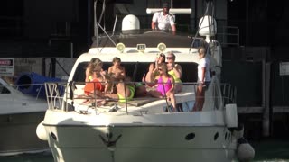 HOT BOATS YACHTS LADIES AND GENS IN MIAMI JUST HAVING FUN AFTER NIGHT OF PARTYING !!!!