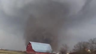 Tornado Rips Through Illinois
