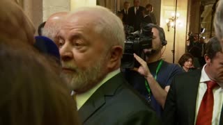 Lula irritado com protesto de que foi alvo dentro do Parlamento português