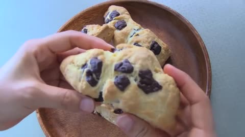 Chocolate Chunk Scones Like Starbucks Recipe