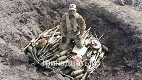 💣🇷🇺 Ukraine Russia War | Russian Soldier Detonates RPG Tandem Charge Warheads | RCF