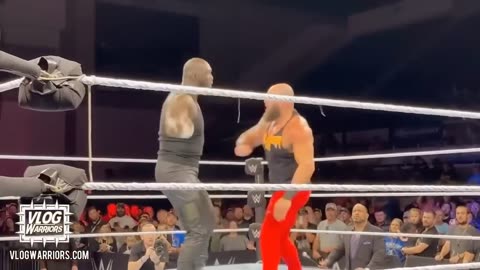 Braun Strowman VS Omos