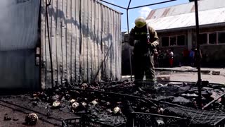 Deadly artillery attack hits Donetsk market - media