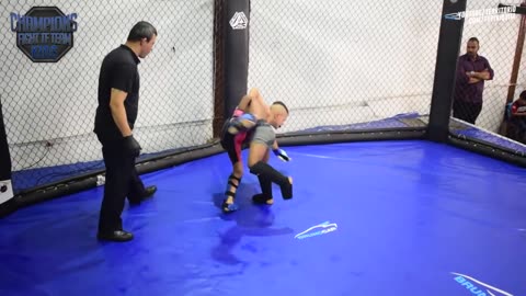 MMA KIDS - tayson vs bryan lee fighting