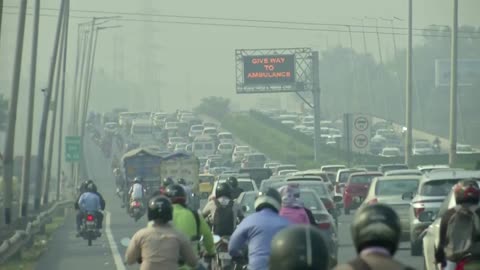 Video show haze hanging over New Delhi