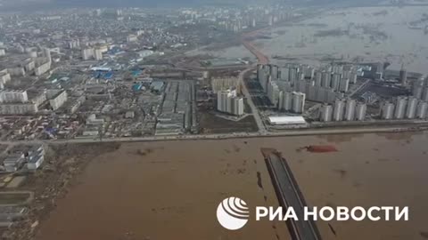 🌊 Meanwhile, Orenburg went under water, emergency evacuation is underway.
