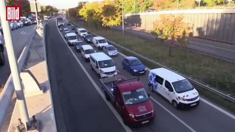 Klima-Kleber blockieren wieder Autobahnen: Klima-Aktivisten „gefährden Leben“ | Berlin