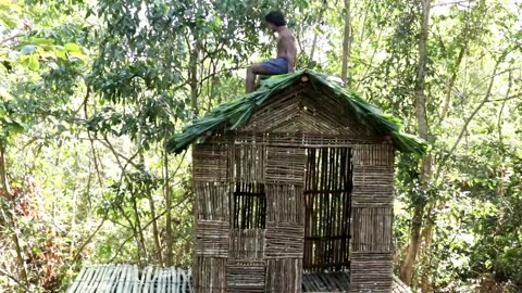 Amazing Clever Bushman Building Beautiful Wooden Villa House on Top Roof King Mansion