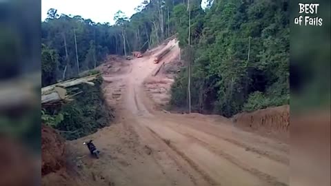 Crazy Logging and Semi Truck Drivers - Trucks Cross Rivers and Bridges, Truck Rescuing on Cliff