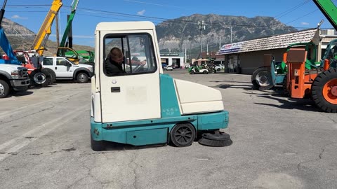 Parking Lot Sweeper Tennant 6650XP Enclosed Cab Gas Powered