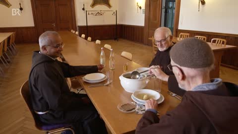 Kapuziner in Ingolstadt verlassen ihr Kloster I Abendschau