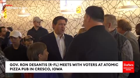 DeSantis Meets With Iowa Voters At Pizza Restaurant