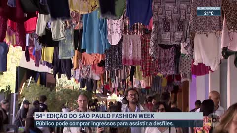 Modelos com mais de 70 anos são destaque no São Paulo Fashion Week | SBT Brasil