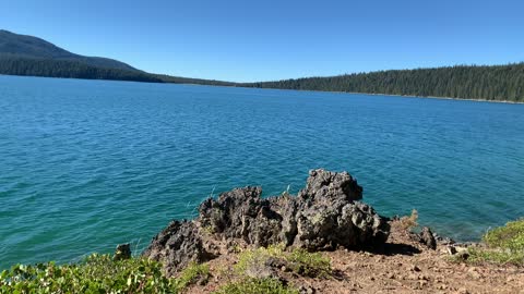 Central Oregon – Paulina Lake “Grand Loop” – Very Windy Shoreline Trail – 4K