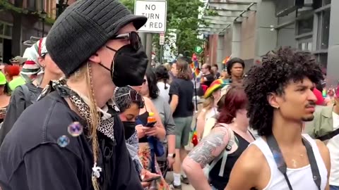 LGBTQ+ Pride Marchers Opposed by the Pro-Palestine / Hamas Crowd - who You Rooting For?
