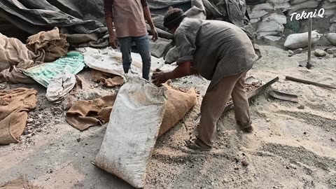 Primitive Technique They Use to Build Massive Ship Propellers