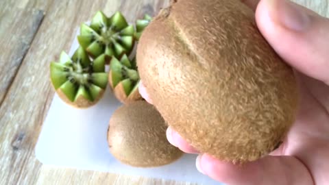 HOW TO - Kiwi Fruit FLOWERS 2 different ways - DIY (Reupload in better quality)
