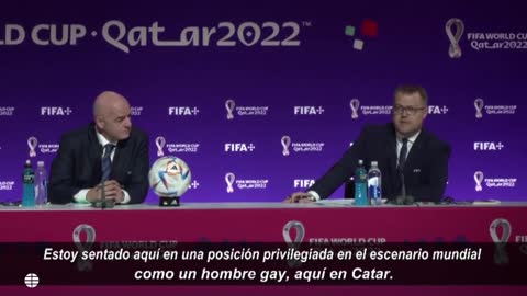 El jefe de prensa de la FIFA proclama su homosexualidad en Qatar: "Todo el mundo será bienvenido"