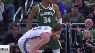 Giannis Posterizes! Bucks Surge Past OKC with 14-2 Run