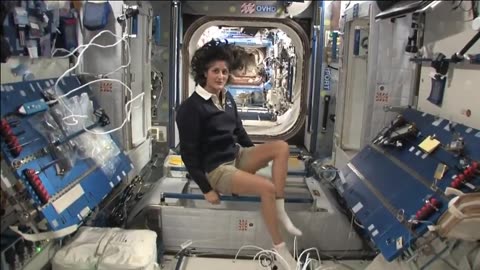 ISS Tour: Kitchen, Bedrooms & The Latrine