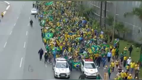 Today Brazil 🇧🇷 Massive anti Lula demonstrations at the national Congress.