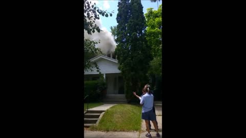 Witness captures dramatic footage of house fire