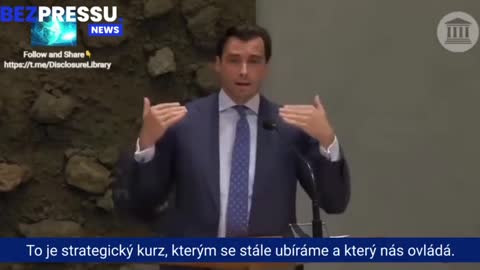 Thierry Baudet: "Všechno je to kouřová clona a orwellovská hra"