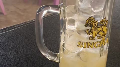 Sunday Night Sherbets . Beer Chang on Ice in Singha Glass = This is Thailand & Luv it @CoffeeChillTV