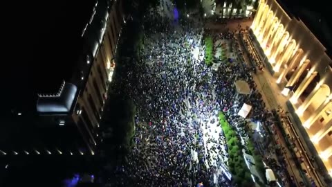 Nxiti protesta masive, presidentja e Gjeorgjisë i vë veton ligjit për 'agjentë të huaj'
